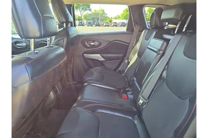 $16995 : Jeep Cherokee 2018 4x4 Trail image 8