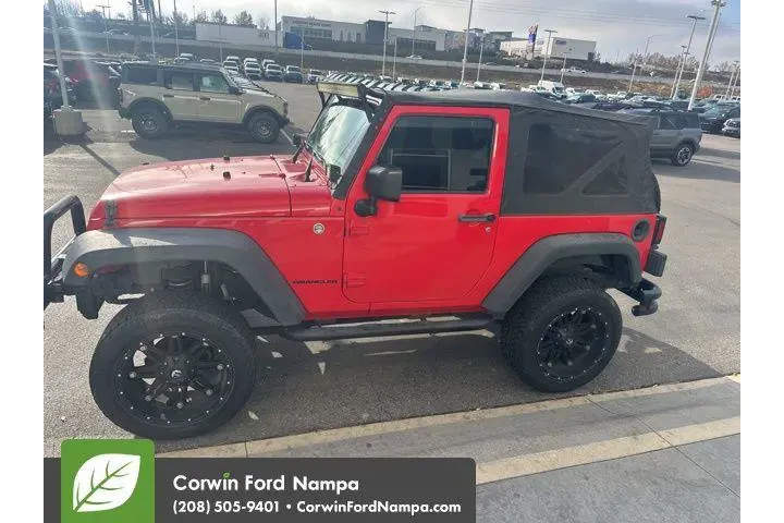 $12000 : Jeep Wrangler 2015 4x4 Sport image 4