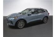 $29883 : Ford Escape Plug-In Hybrid 2 thumbnail