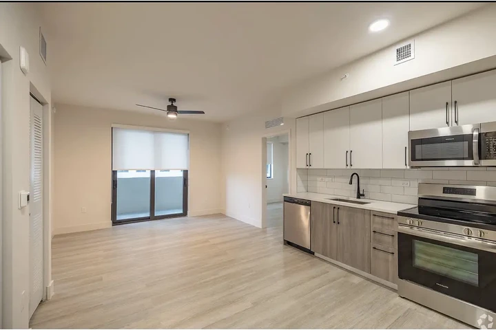 $950 : 1 Apartamentos Bay Pointe mi image 2