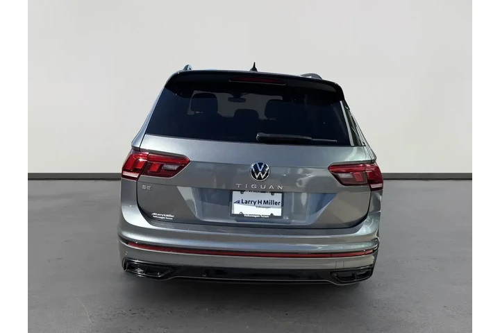 Volkswagen Tiguan 2023 SE R- image 5