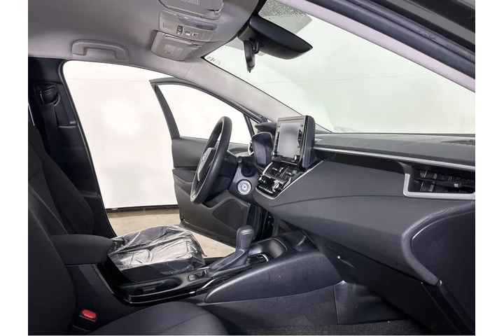 $14500 : 2022 Corolla LE image 5