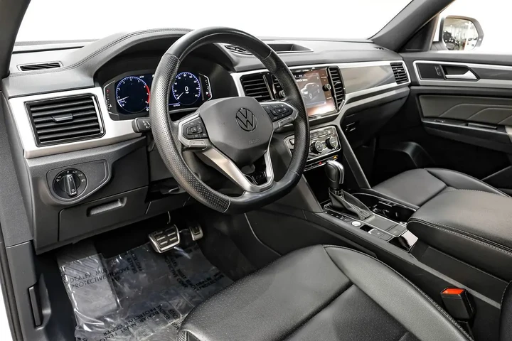 $23990 : 2021 Atlas Cross Sport 3.6L V image 4