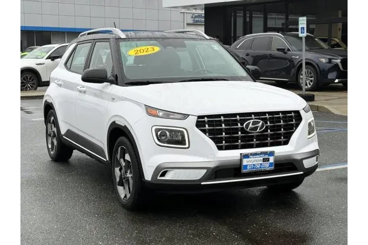 $17999 : Hyundai VENUE 2023 Limited 4 image 5
