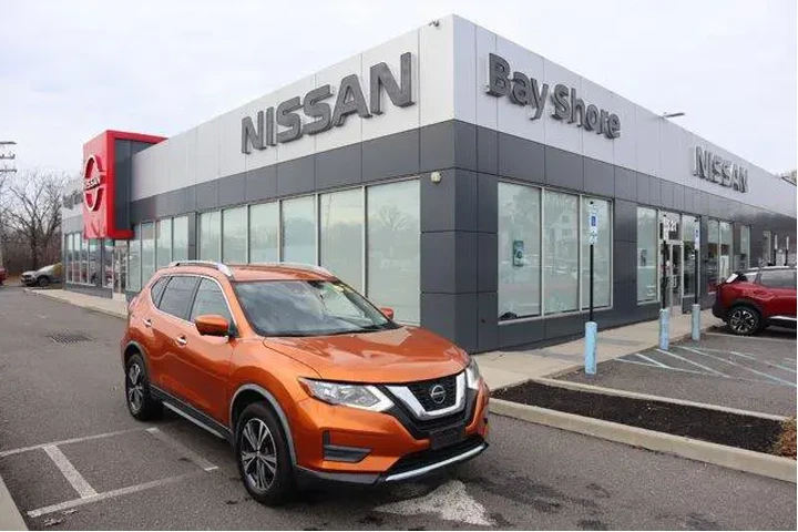 $13207 : Nissan Rogue 2019 image 2