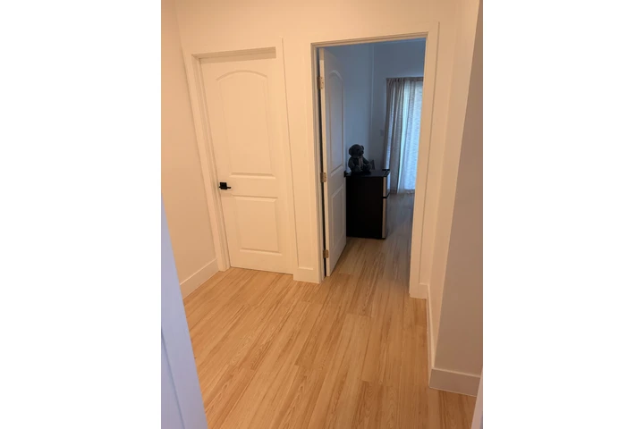 $900 : Room for Rent Cuarto en Renta image 4