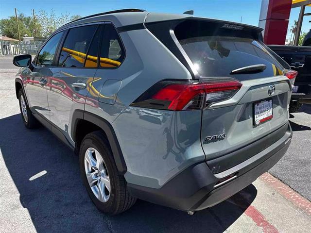 $36995 : Pre-Owned 2021 RAV4 XLE Sport image 7