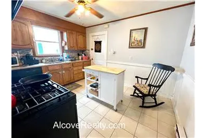 $3100 : Rental property with 2 bedro image 7