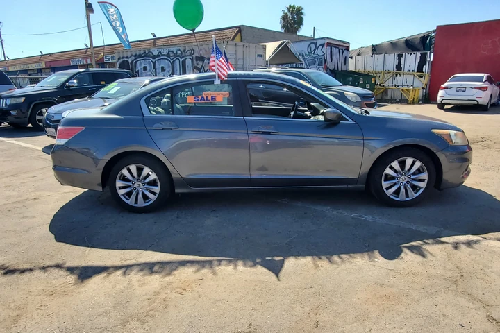 $1500 : 2012 Accord image 2