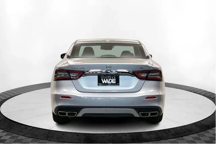 $27995 : Nissan Maxima 2023 3.5 SV 4d image 4