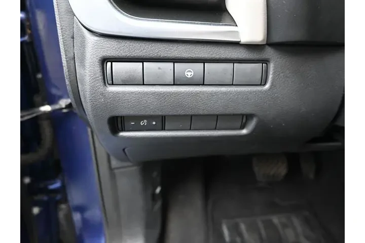 $21171 : Nissan Rogue 2023 SV 4dr Cro image 8