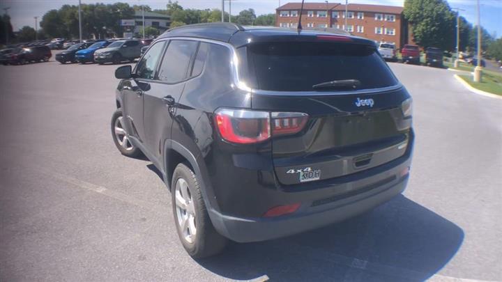 $16000 : PRE-OWNED 2018 JEEP COMPASS L image 7