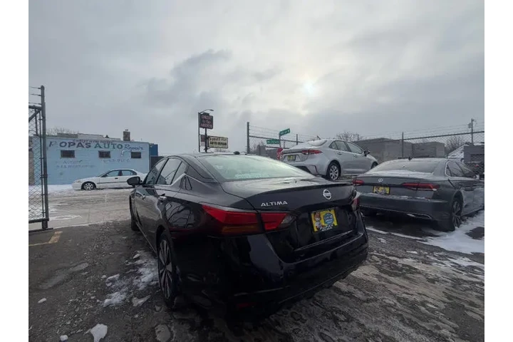 $16995 : 2021 Altima 2.5 SV image 7