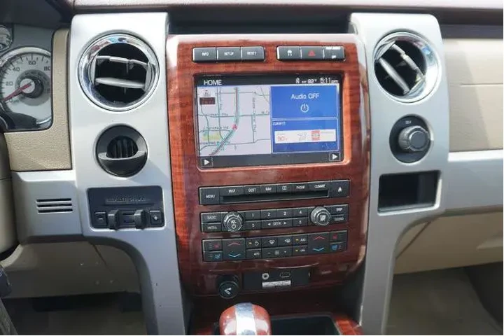 $15725 : Ford F-150 2010 4x2 King Ran image 6