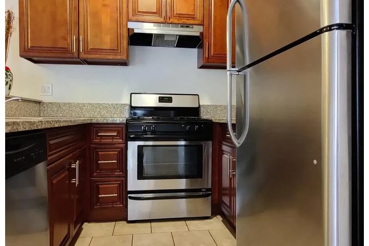 $2500 : 2bed 1ba available for rent image 1