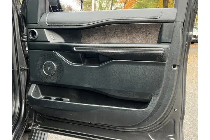 $33991 : Ford Expedition 2021 4x4 Lim image 8