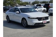 $25973 : Honda Accord 2024 EX 4dr Sed thumbnail