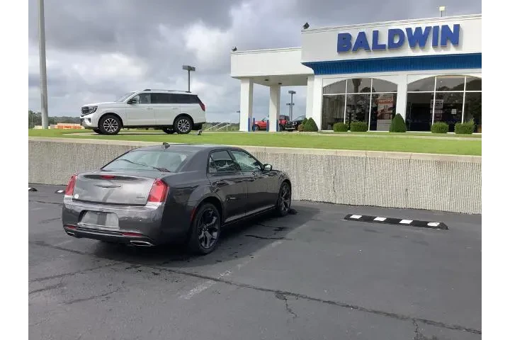 $20900 : Chrysler 300 2021 Touring 4d image 7