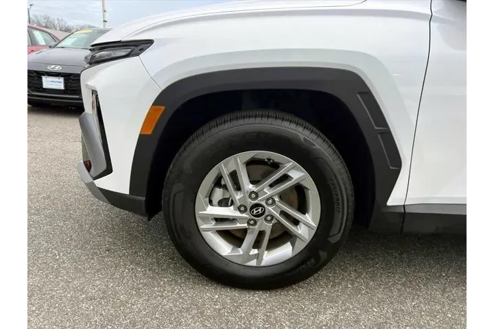 $27950 : Hyundai TUCSON 2025 AWD SE 4 image 9