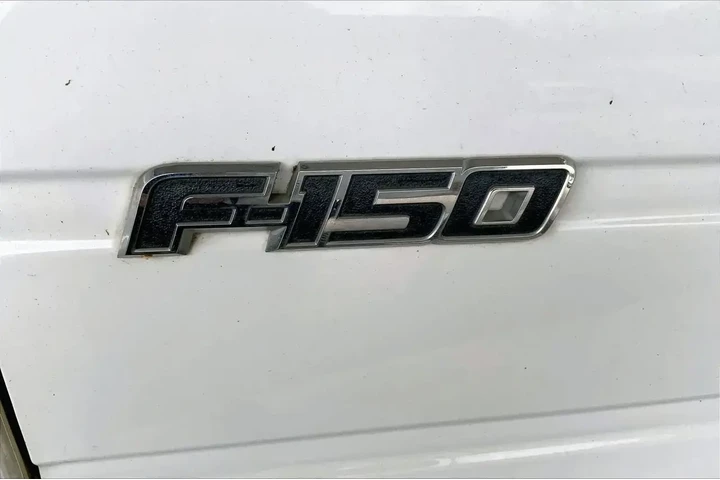 $18891 : Ford F-150 2014 4x2 XLT 4dr image 9