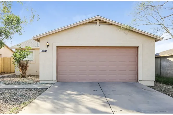 $1300 : Low income house for rent image 2