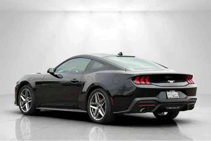 $33995 : Ford Mustang 2025 EcoBoost P image 5
