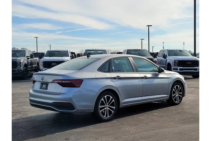 $18998 : Volkswagen Jetta 2023 Sport image 4