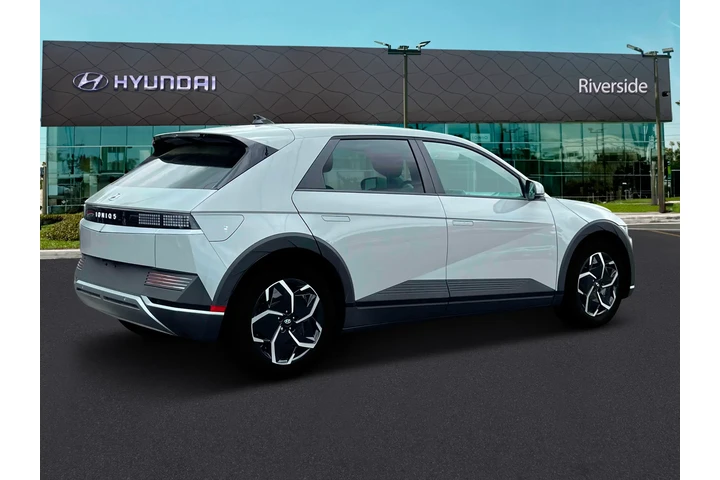 $23991 : Hyundai IONIQ 5 2024 SE 4dr image 8