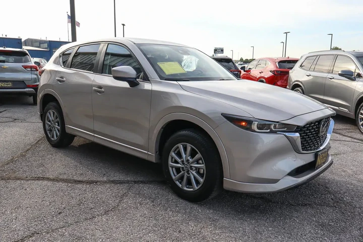 $26587 : 2025 CX-5 2.5 S Select Packag image 3