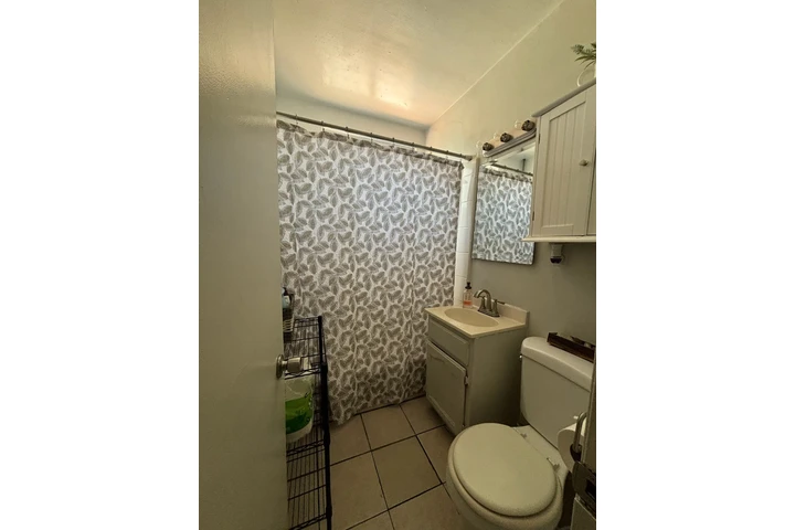 $2300 : HUNTINGTON PARK RENTO APTO. image 5