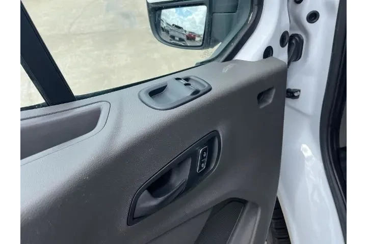 $34693 : Ford Transit 2023 250 3dr SW image 9