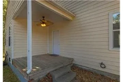 $850 : Rental property with 2 bedro thumbnail