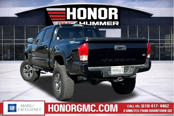 $26988 : Toyota Tacoma 2019 4x2 TRD S image 4