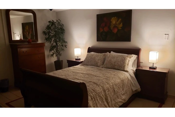 $2300 : 1/1 Apartamento amoblado image 3
