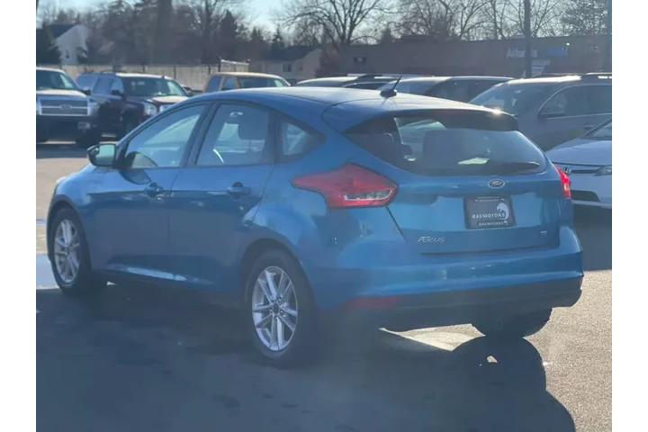 $7452 : 2017 Focus SE image 10