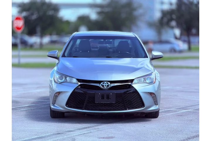 $14995 : Toyota Camry 2017 image 9