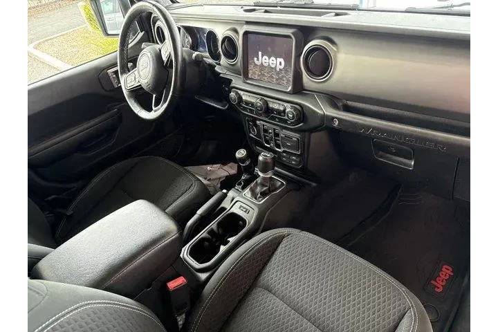 $29335 : Jeep Wrangler Unlimited 2021 image 9