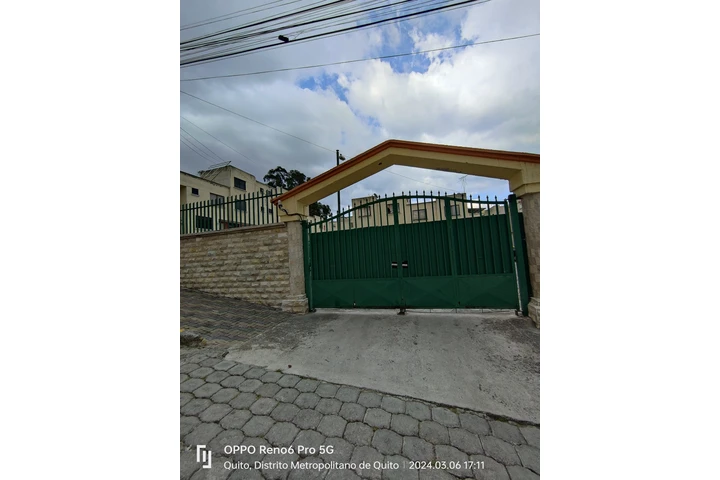 $290 : Arriendo casa en Conocoto image 2