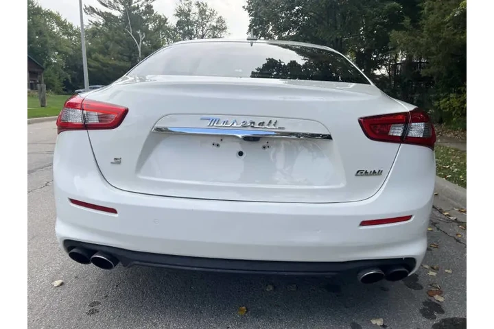 $15991 : 2018 Ghibli S image 5