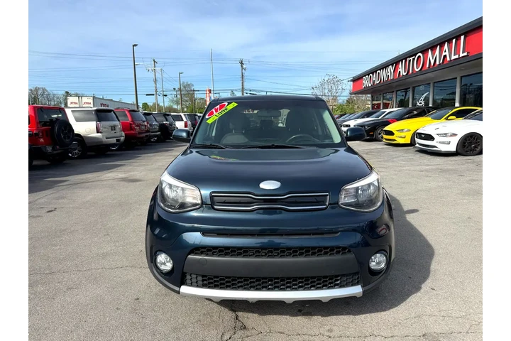 $9750 : 2017 Soul + Auto image 7