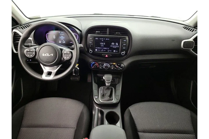 $17998 : Kia Soul 2023 LX 4dr Crossov image 9