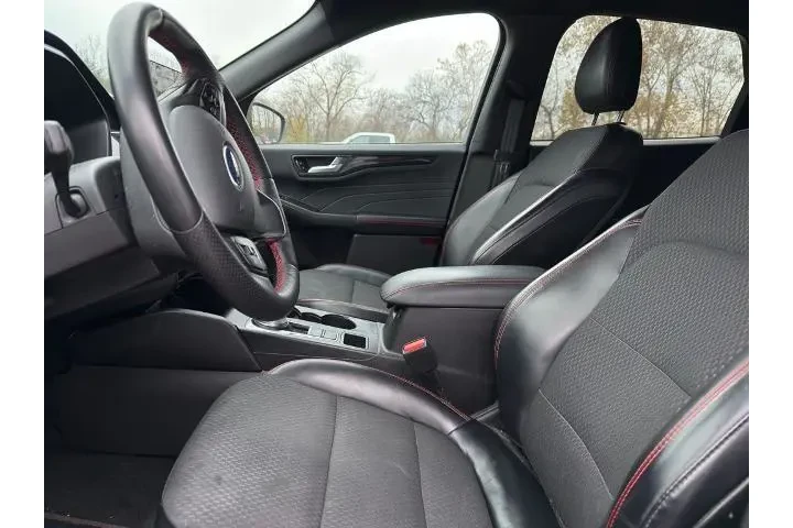 $20778 : Ford Escape 2023 ST-Line 4dr image 7