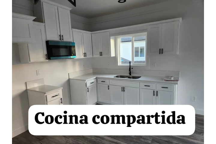 $1500 : Varios cuartos en renta image 10