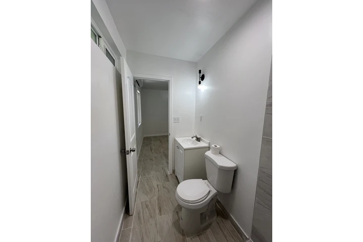 $2000 : Casa en Renta image 3