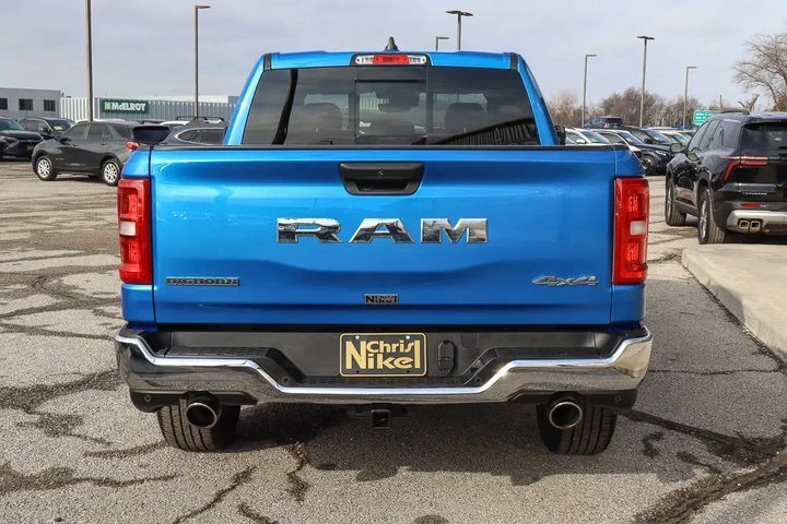 $40988 : 2025 1500 Big Horn 4x4 Crew C image 5