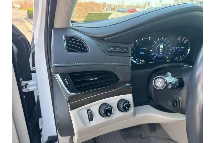 $37000 : Cadillac Escalade 2020 4x4 L image 10