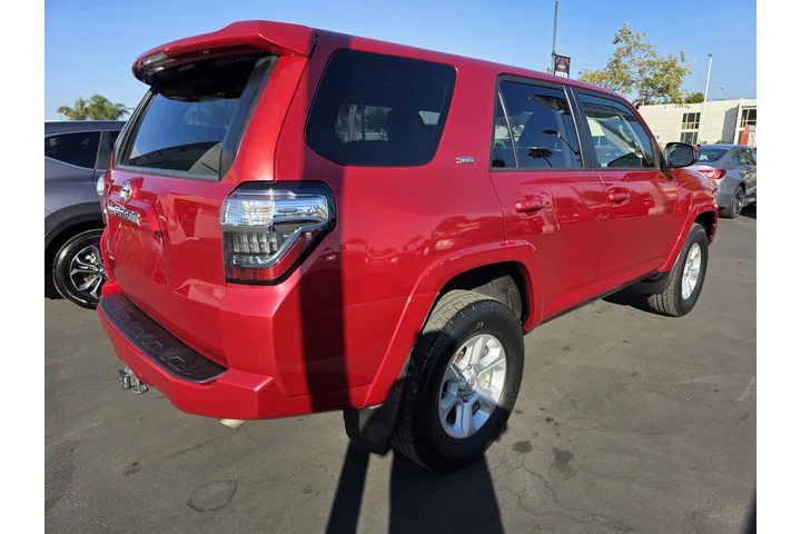 2017 Toyota 4Runner SR5 Sport image 3