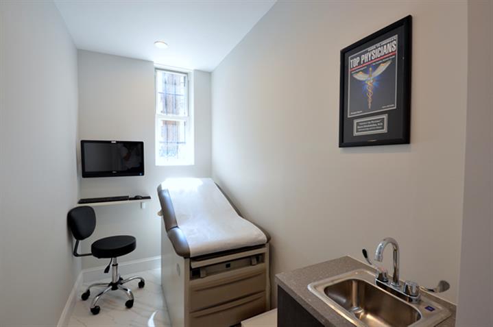Dermatologist in NYC image 6