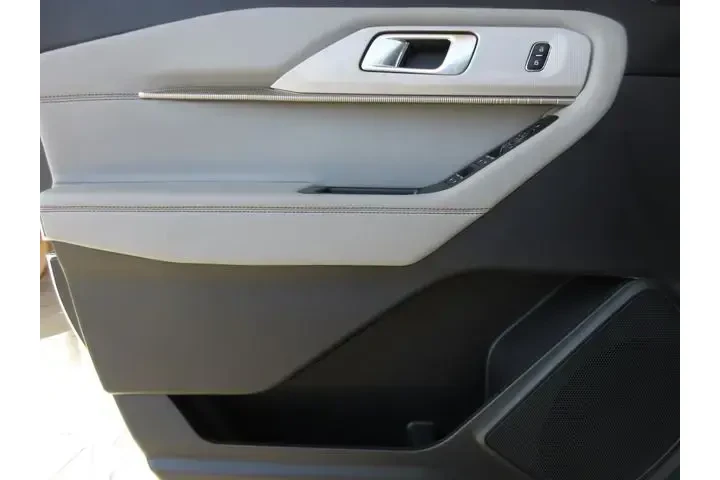 $36898 : Ford Explorer 2025 Active 4d image 9