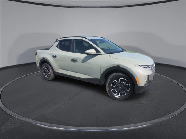 $23700 : PRE-OWNED 2022 HYUNDAI SANTA image 2